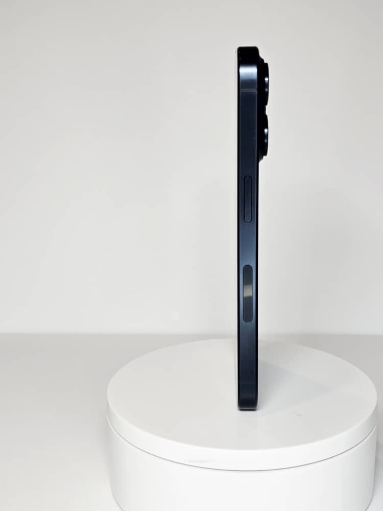 * Apple iPhone 15 Pro 256GB Blue – Unlocked